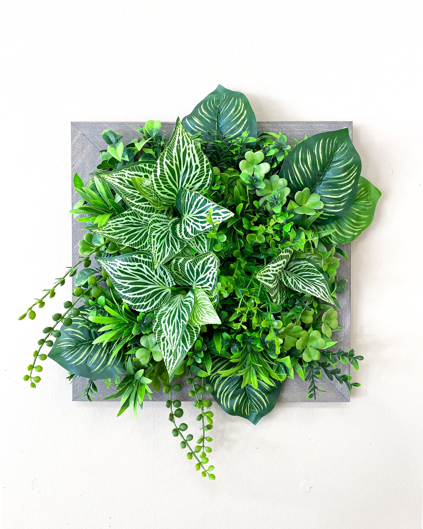 Tiny Frame "PARANA" made of Realtouch artificial plants with a spruce frame
