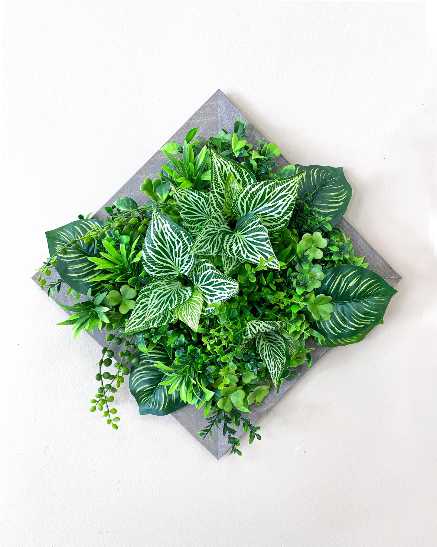 Tiny Frame "PARANA" made of Realtouch artificial plants with a spruce frame