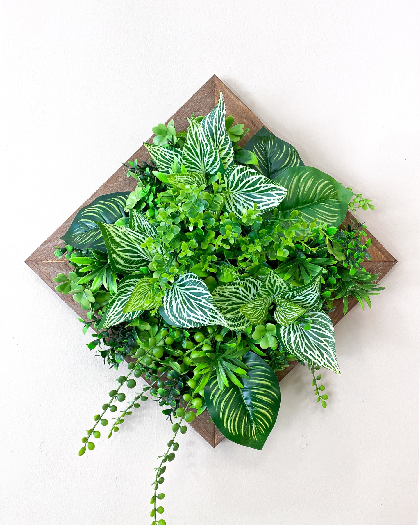 Tiny Frame "PARANA" made of Realtouch artificial plants with a spruce frame