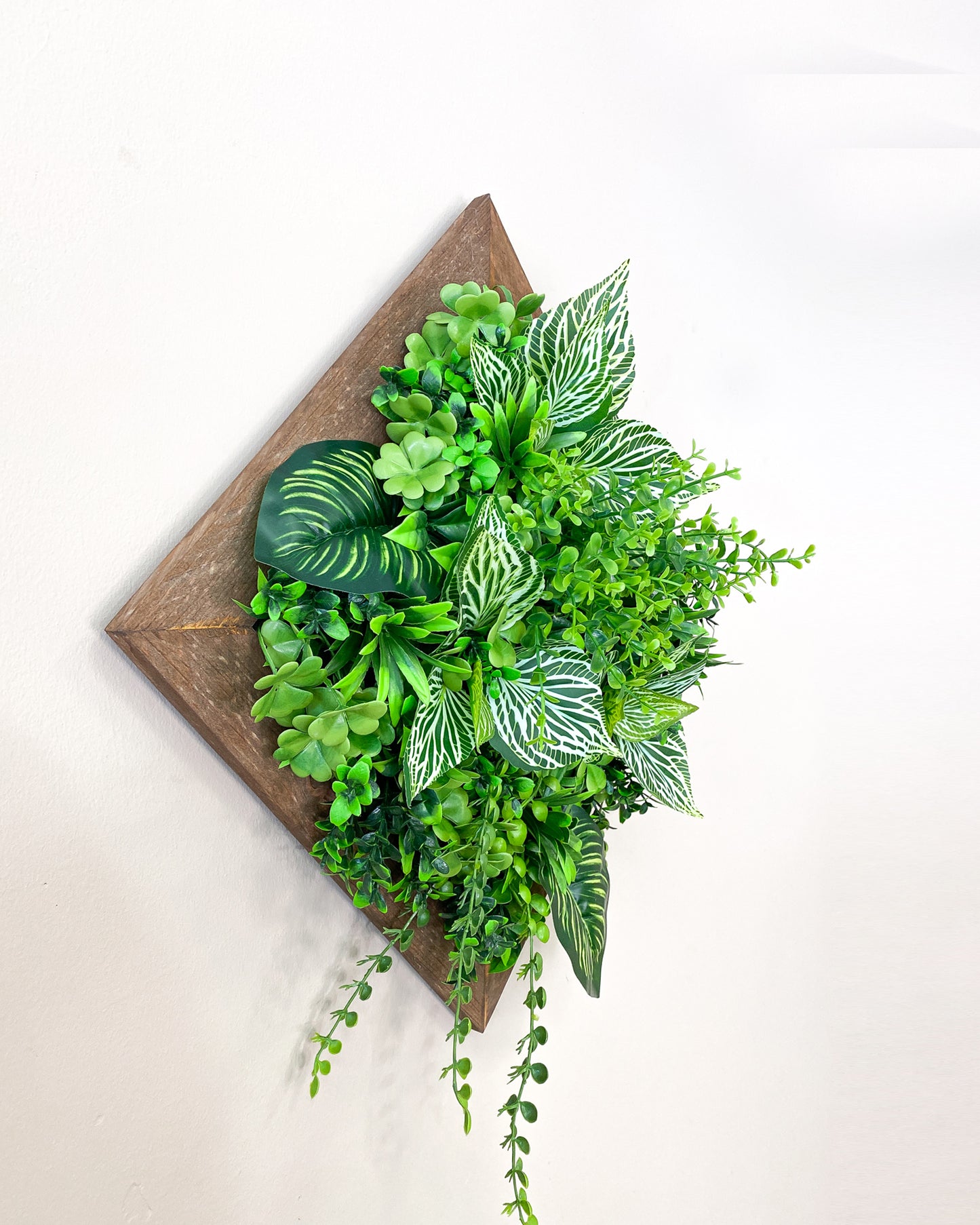 Tiny Frame "PARANA" made of Realtouch artificial plants with a spruce frame