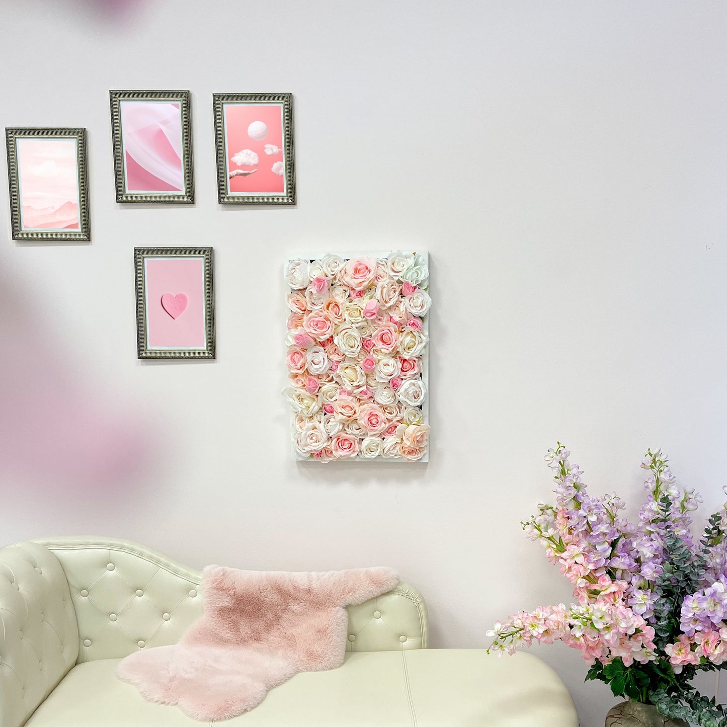 Flowerframe 'CATALEYA' aus Realtouch Kunstpflanzen, Holzrahmen mit weißem Decor - nelliflower.de