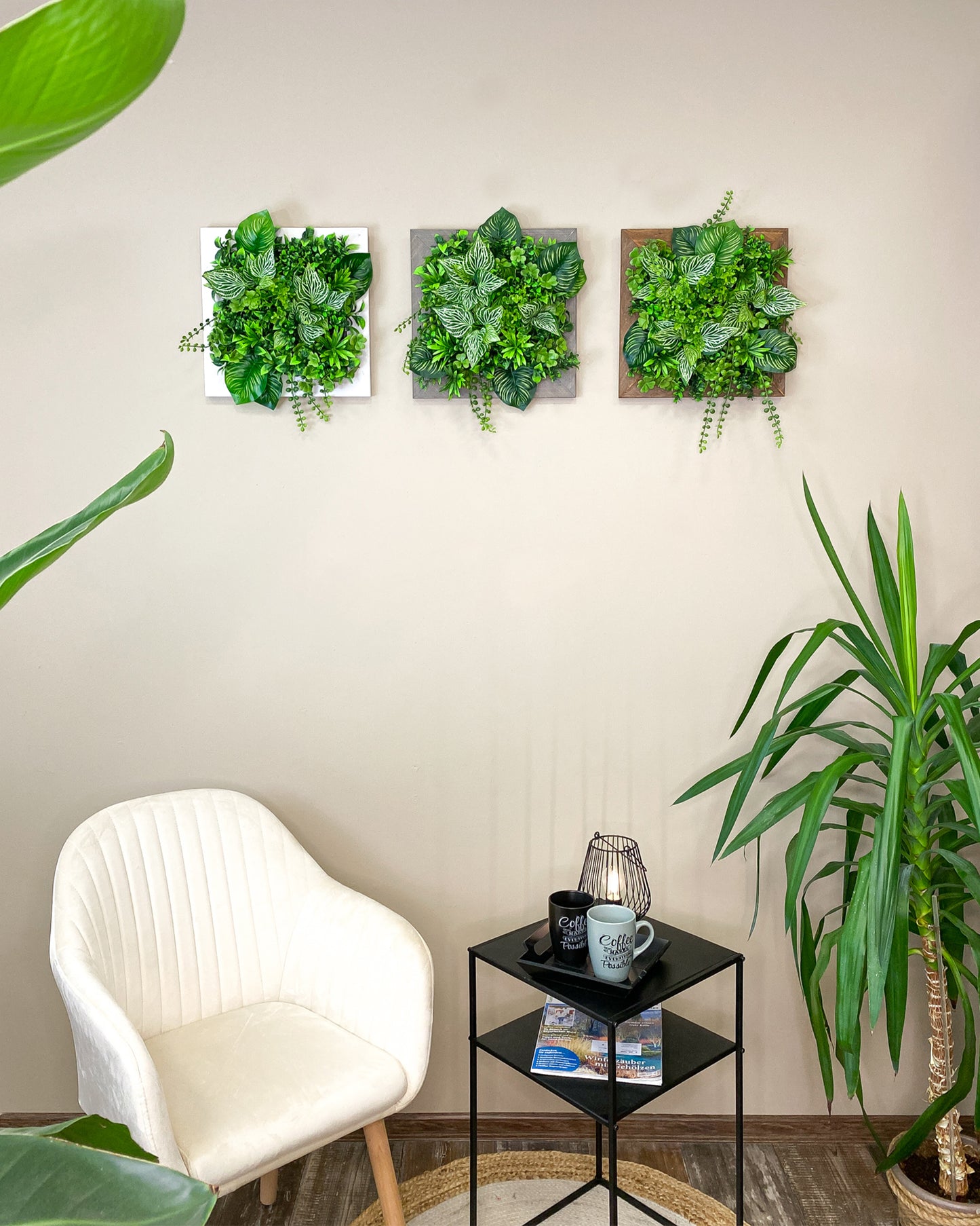 Tiny Frame "PARANA" made of Realtouch artificial plants with a spruce frame